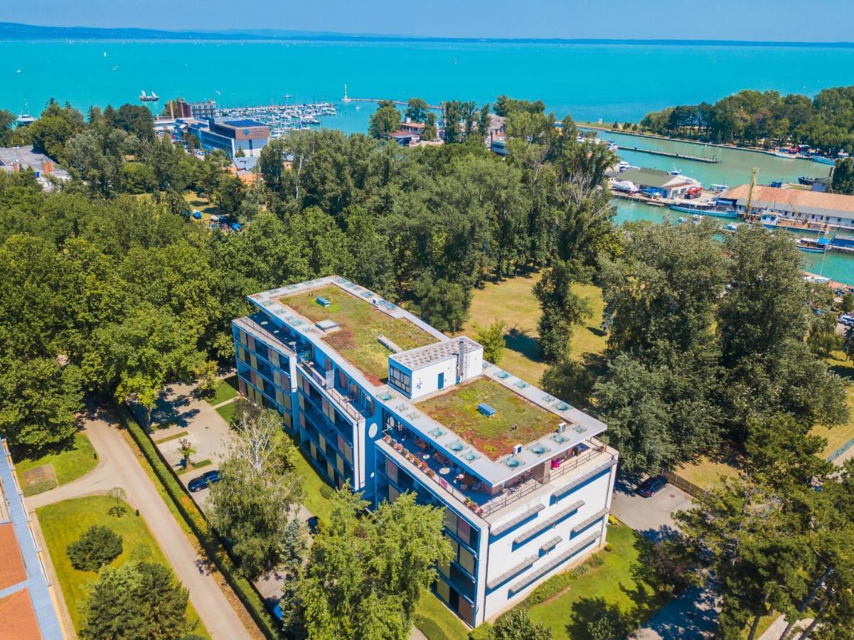 Mf Villa Azur Wellness Apartment Siófok Eksteriør bilde